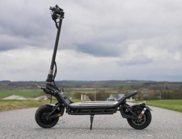 Trottinette électrique Nami Burn-E 2 Max vue complète